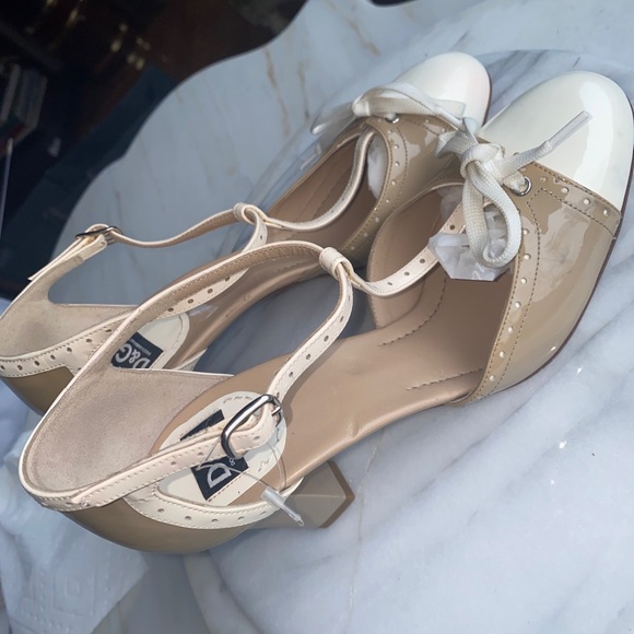 $800 Dolce&Gabbana D&G White Beige Nude Patent Leather Chunky Heels Bow 39 8 New - Picture 11 of 12